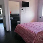 Bed & Breakfast Molinari E Baby Park 3*