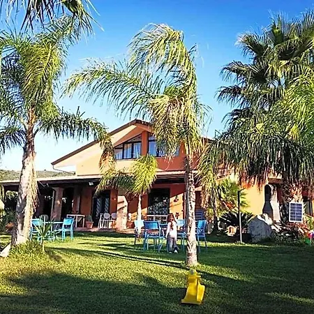 Molinari E Baby Park Bed and Breakfast Campagna